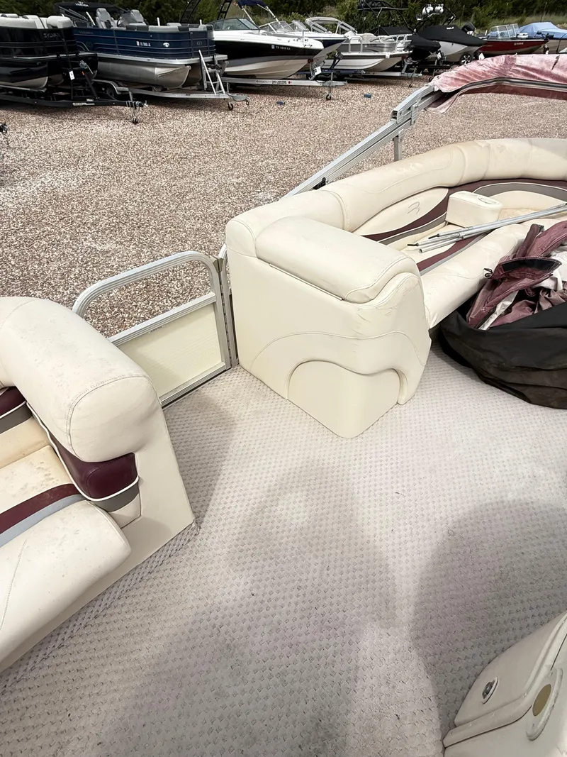 Slide: The Image of Bennington 2275RL 2005 - 12