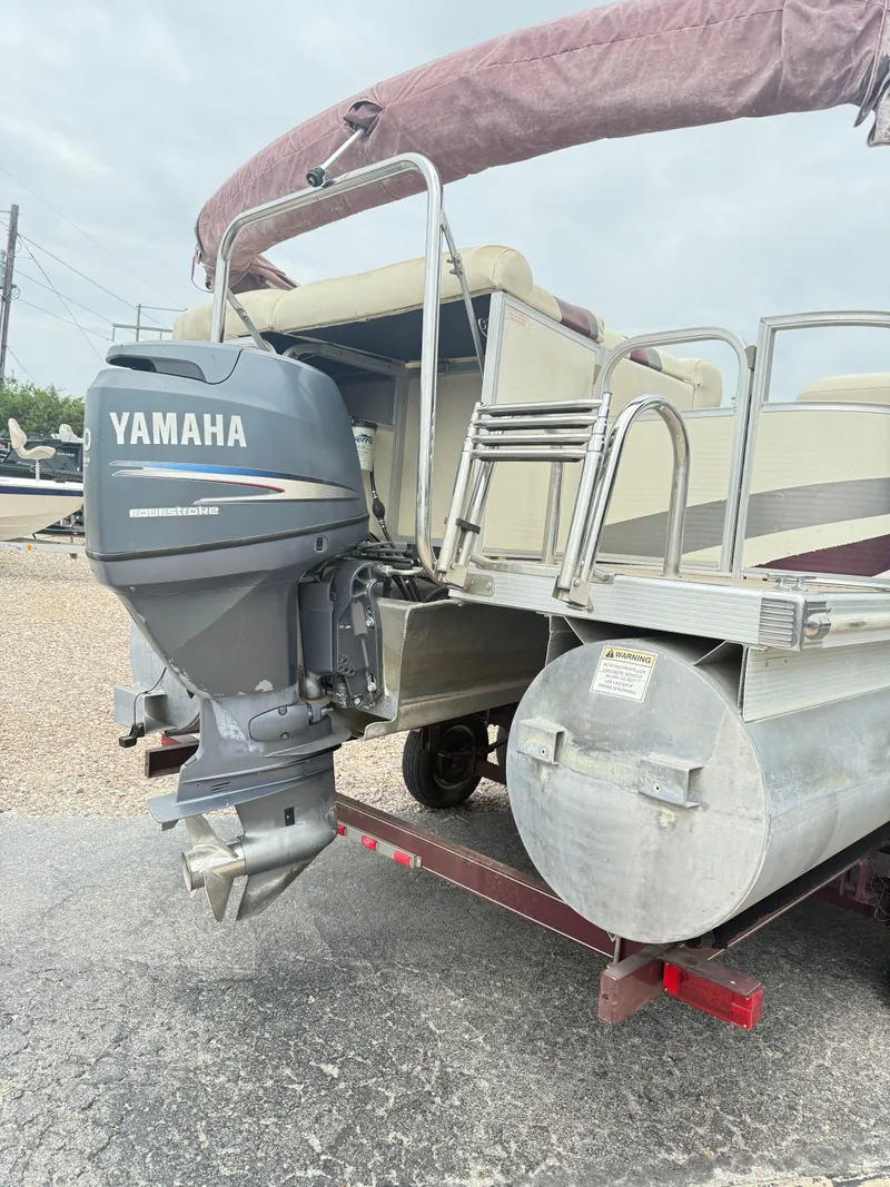 Slide: The Image of Bennington 2275RL 2005 - 15