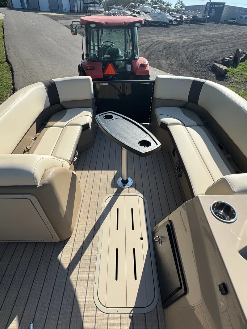 Slide: The Image of SunCatcher Select 322SS 2025 - 6