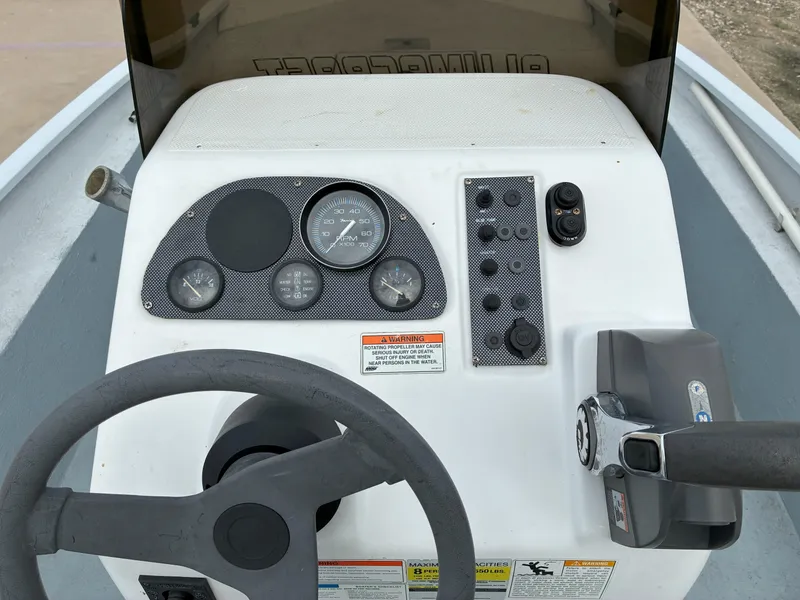 Slide: The Image of Alumacraft MV 2072 2009 - 12