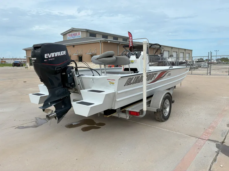 Slide: The Image of Alumacraft MV 2072 2009 - 8