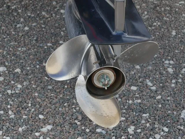 Slide: The Image of Tahoe SLT Quad Lounge 20' 2021 - 13