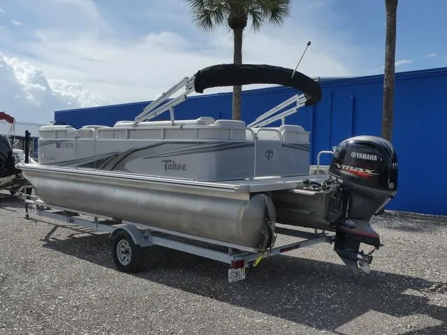 Slide: The Image of Tahoe SLT Quad Lounge 20' 2021 - 6