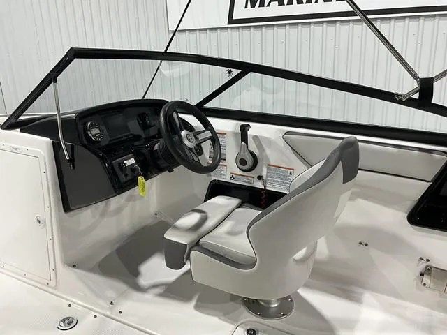 Slide: The Image of Yamaha SX190 2019 - 15