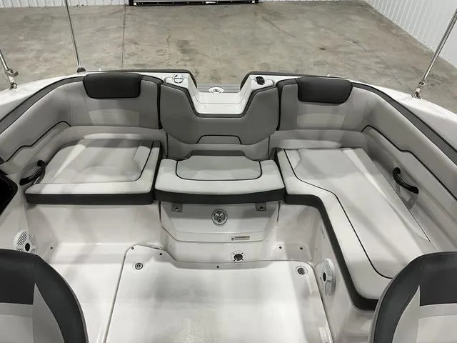 Slide: The Image of Yamaha SX190 2019 - 16