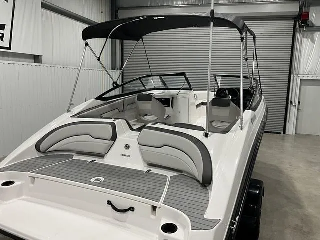 Slide: The Image of Yamaha SX190 2019 - 18