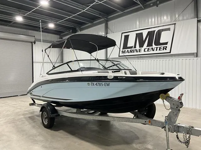 Slide: The Image of Yamaha SX190 2019 - 19