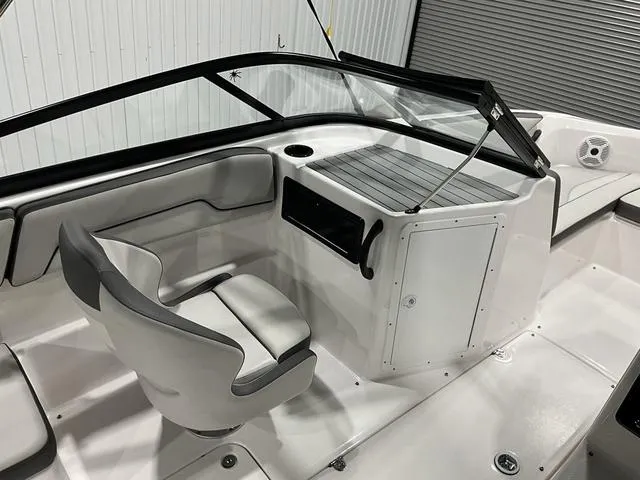 Slide: The Image of Yamaha SX190 2019 - 5