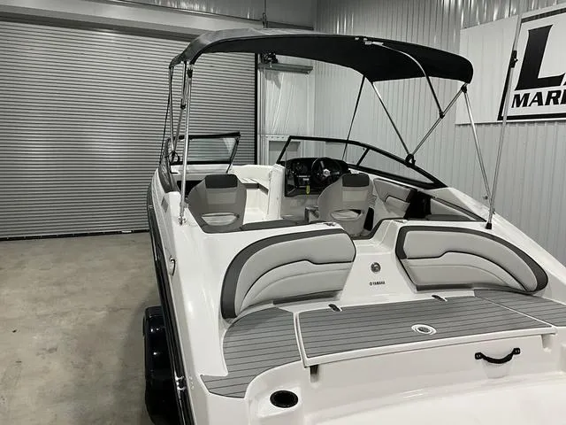 Slide: The Image of Yamaha SX190 2019 - 8