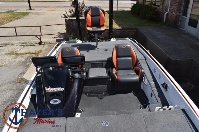 Slide: The Image of Phoenix Bass Boats 721 ProXP 2020 - 27