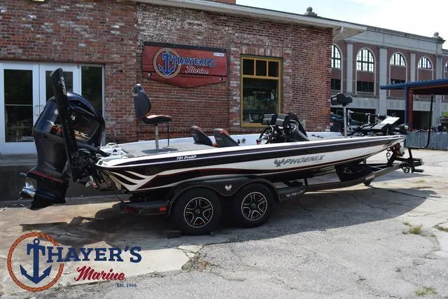 Slide: The Image of Phoenix Bass Boats 721 ProXP 2020 - 3