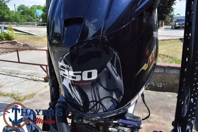 Slide: The Image of Phoenix Bass Boats 721 ProXP 2020 - 62