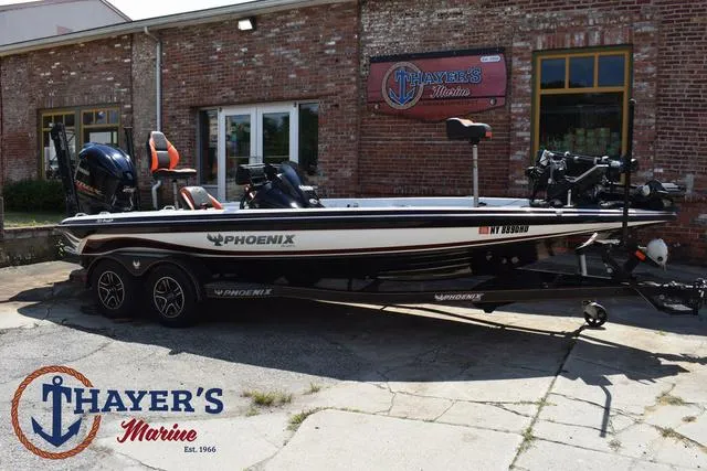 Slide: The Image of Phoenix Bass Boats 721 ProXP 2020 - 78