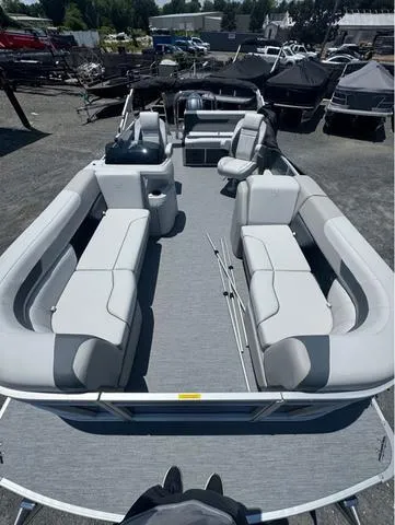 Slide: The Image of Godfrey Sweetwater 2286 SFLC Tritoon - Yamaha 150 2026 - 4