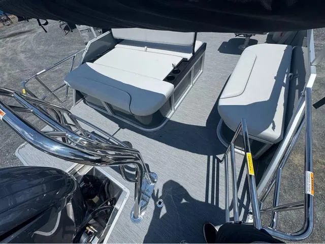 Slide: The Image of Godfrey Sweetwater 2286 SFLC Tritoon - Yamaha 150 2026 - 5