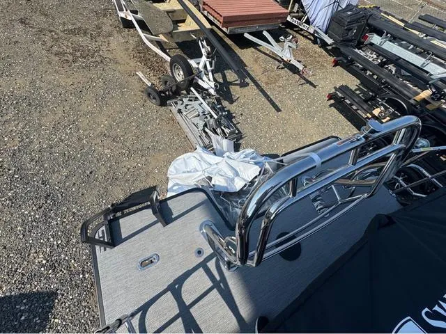 Slide: The Image of Godfrey Sweetwater 2286 SFL - Yamaha 250 SHO 2026 - 19