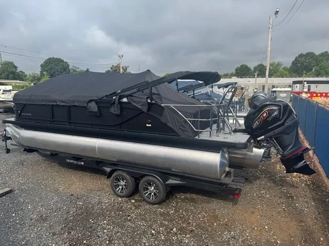 Slide: The Image of Godfrey Sweetwater 2286 SFL - Yamaha 250 SHO 2026 - 21