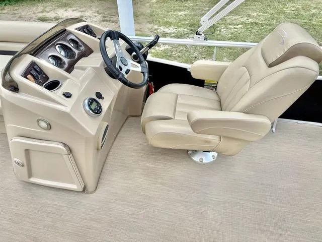 Slide: The Image of Bennington 22 SL 2017 - 5