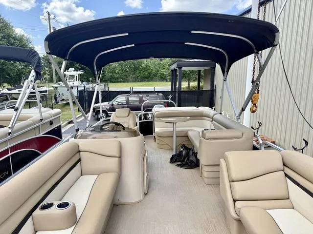 Slide: The Image of Bennington 22SL 2018 - 3