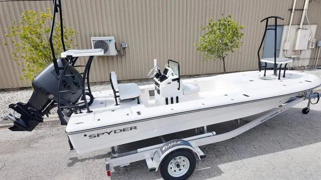 Slide: The Image of Spyder FX19 Vapor 2026 - 18