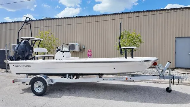 Slide: The Image of Spyder FX19 Vapor 2026 - 5