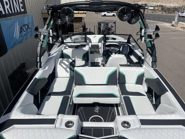 Slide: The Image of Tigé 24RZX 2022 - 7