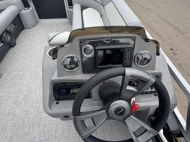 Slide: The Image of Tahoe Sport 2385 QL 2025 - 12