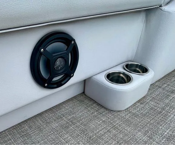 Slide: The Image of SunCatcher Select 322RC 2023 - 11