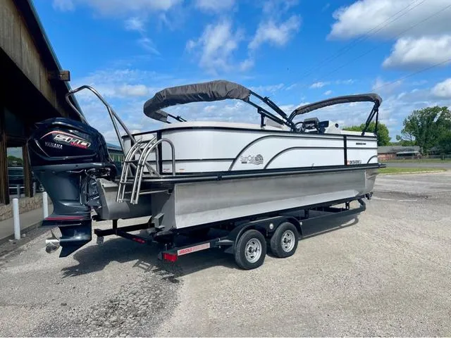 Slide: The Image of SunCatcher Select 322RC 2023 - 3