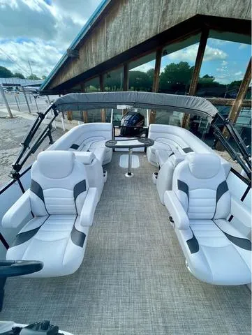 Slide: The Image of SunCatcher Select 322RC 2023 - 5