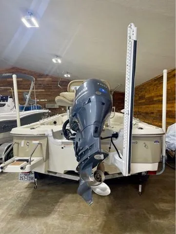 Slide: The Image of NauticStar 215 XTS 2019 - 13