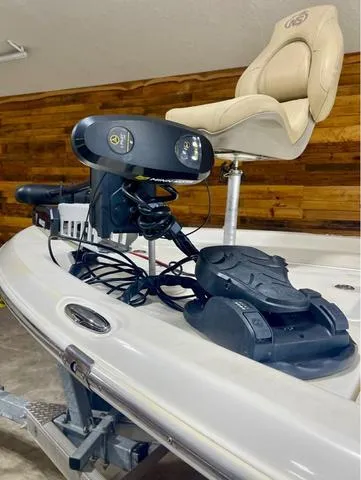 Slide: The Image of NauticStar 215 XTS 2019 - 3