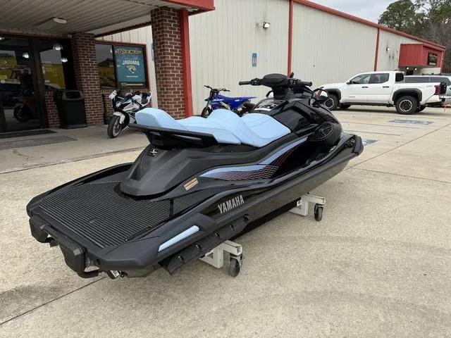 Slide: The Image of Yamaha VX Cruiser 2025 - 10