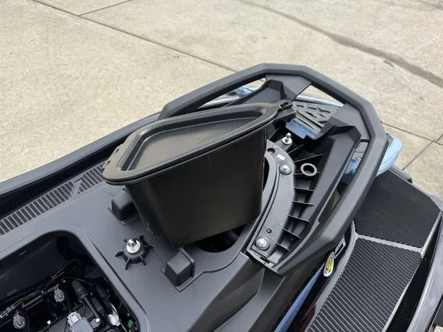 Slide: The Image of Yamaha VX Cruiser 2025 - 21