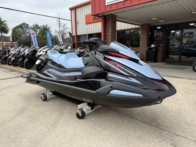 Slide: The Image of Yamaha VX Cruiser 2025 - 4