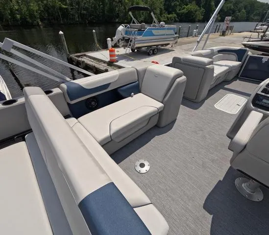 Slide: The Image of Sweetwater Sweetwater Lounge 2486 SFL In Stock Add for traile 2026 - 13