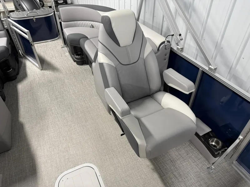 Slide: The Image of 2025 Avalon LSZ Quad Lounger interior with luxurious seating and modern design. - 14