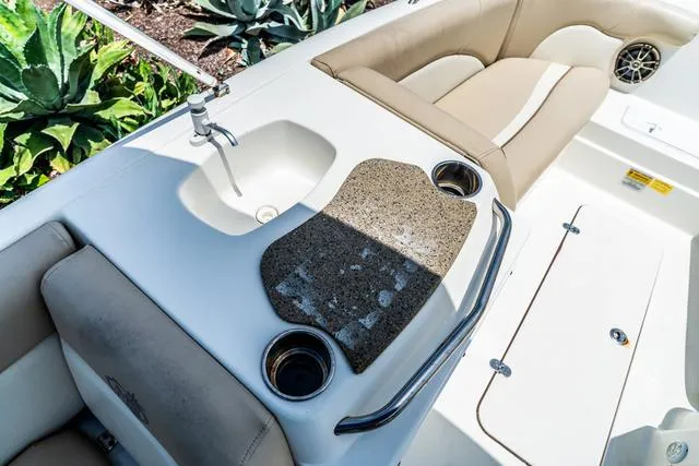 Slide: The Image of NauticStar 203 SC 2017 - 13