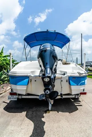 Slide: The Image of NauticStar 203 SC 2017 - 5