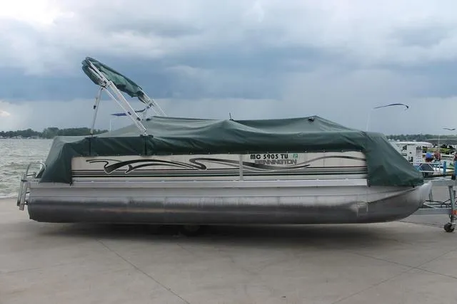 Slide: The Image of Bennington 2275RL 2002 - 1