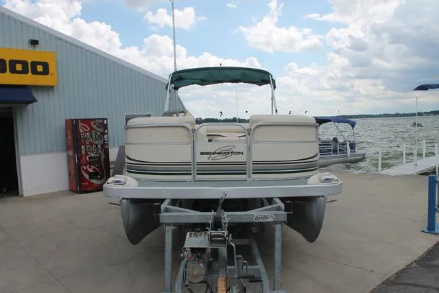 Slide: The Image of Bennington 2275RL 2002 - 3