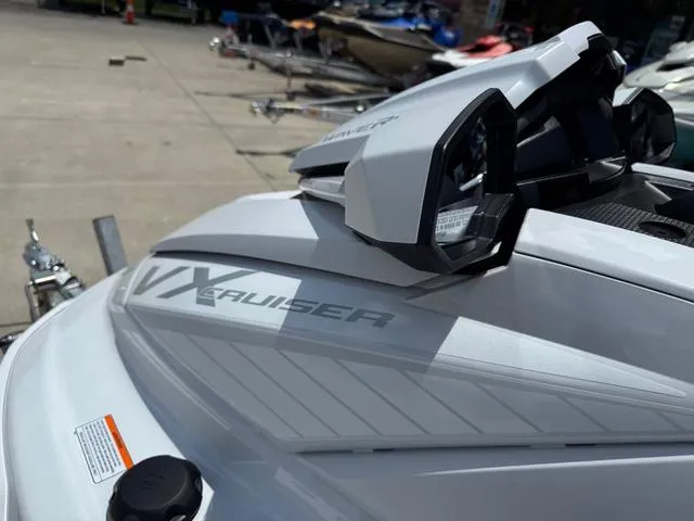 Slide: The Image of Yamaha VX Cruiser 2025 - 11