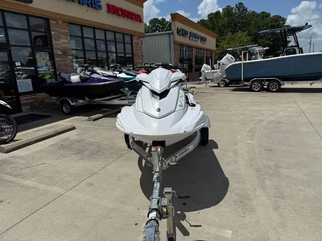 Slide: The Image of Yamaha VX Cruiser 2025 - 4