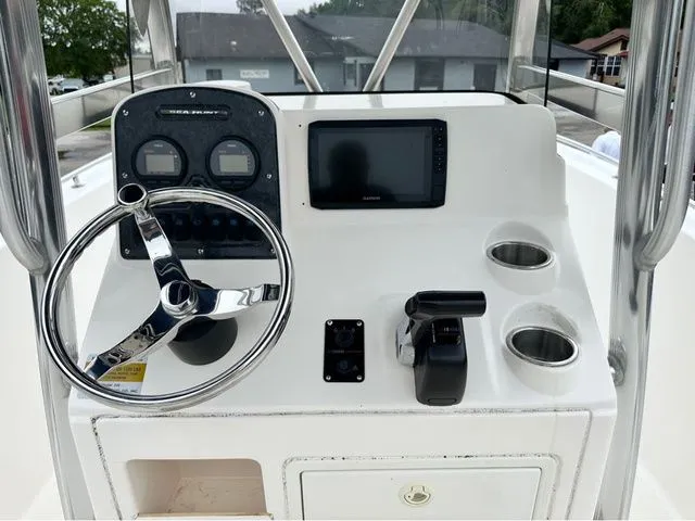 Slide: The Image of Sea Hunt Triton 220 2007 - 7