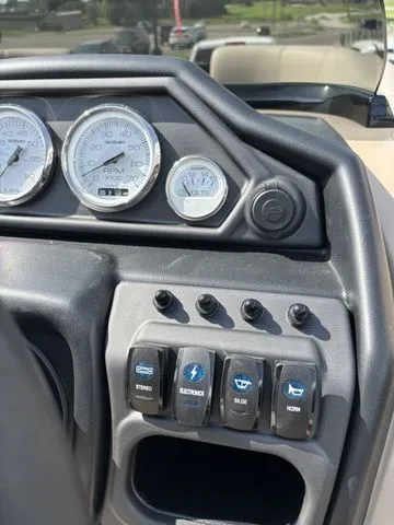 Slide: The Image of Bentley Pontoons Navigator 223 / DF150ATLSS5 2026 - 19