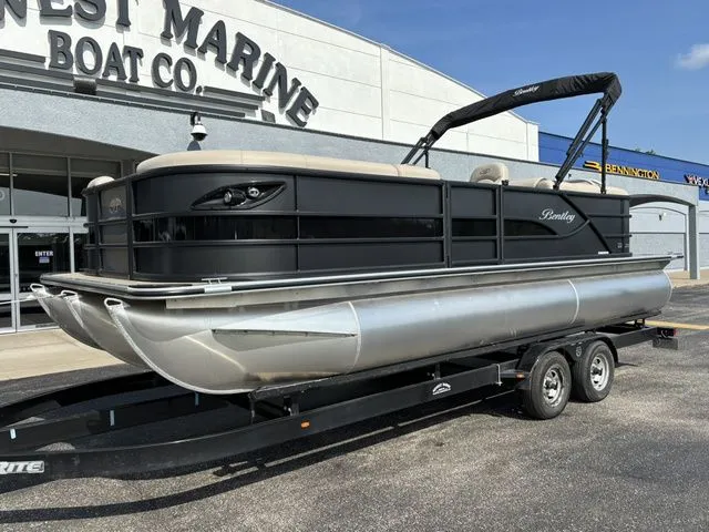 Slide: The Image of Bentley Pontoons Navigator 223 / DF150ATLSS5 2026 - 2