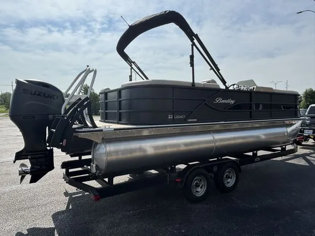 Slide: The Image of Bentley Pontoons Navigator 223 / DF150ATLSS5 2026 - 5