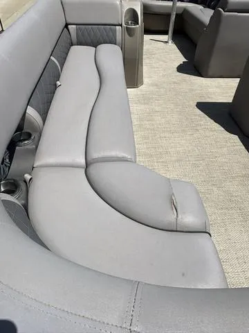 Slide: The Image of Bennington 22 SLX - Premium (22SLXP) 2018 - 12