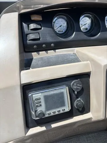 Slide: The Image of Bennington 22 SLX - Premium (22SLXP) 2018 - 19