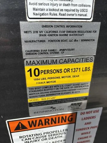 Slide: The Image of Bennington 22 SLX - Premium (22SLXP) 2018 - 23